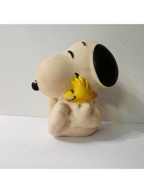 Vtg Peanuts Snoopy Hugging Woodstock Rubber Squeeze Squeaky Toy 1972